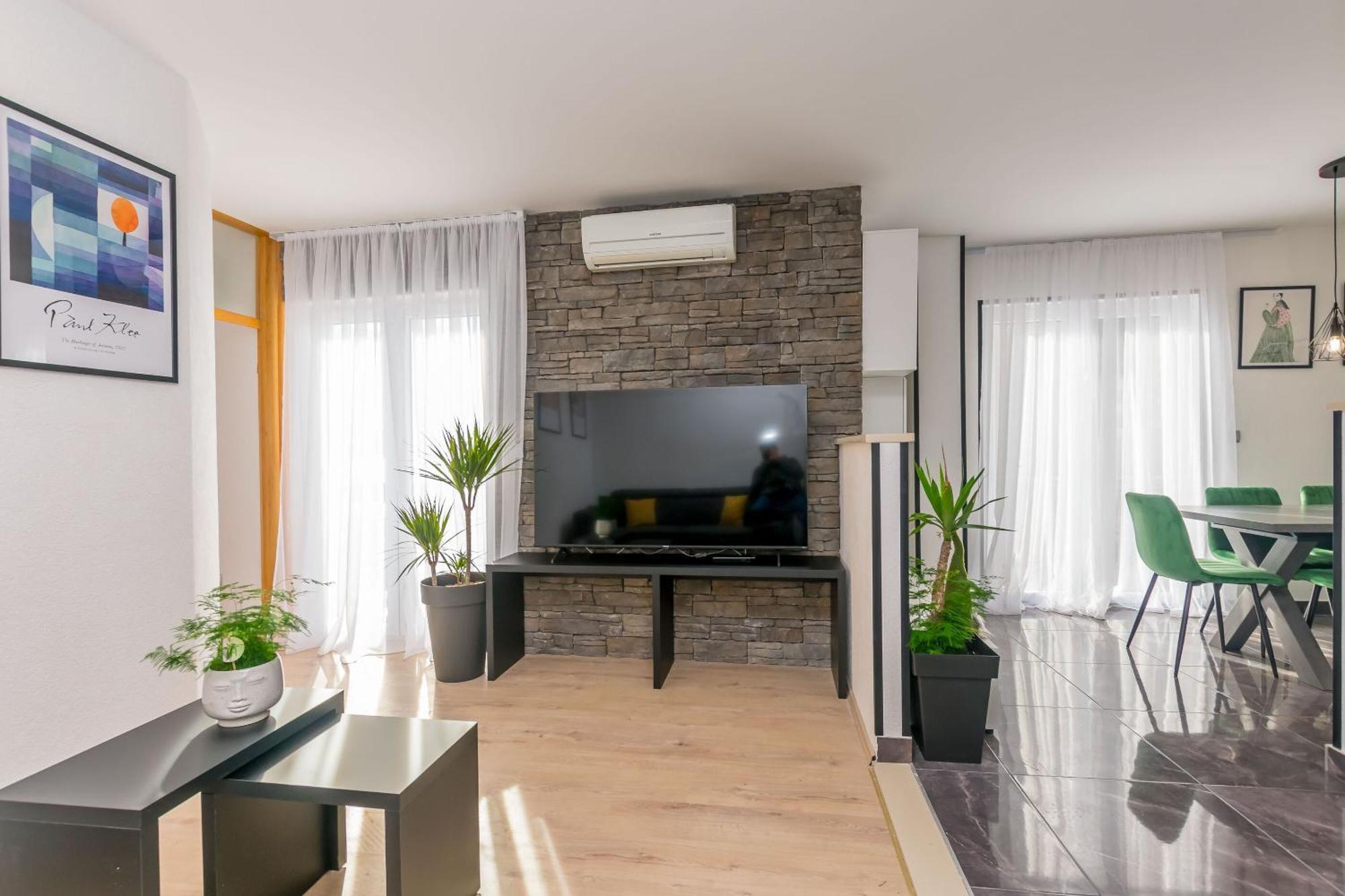Apartments Mladen Duće 外观 照片