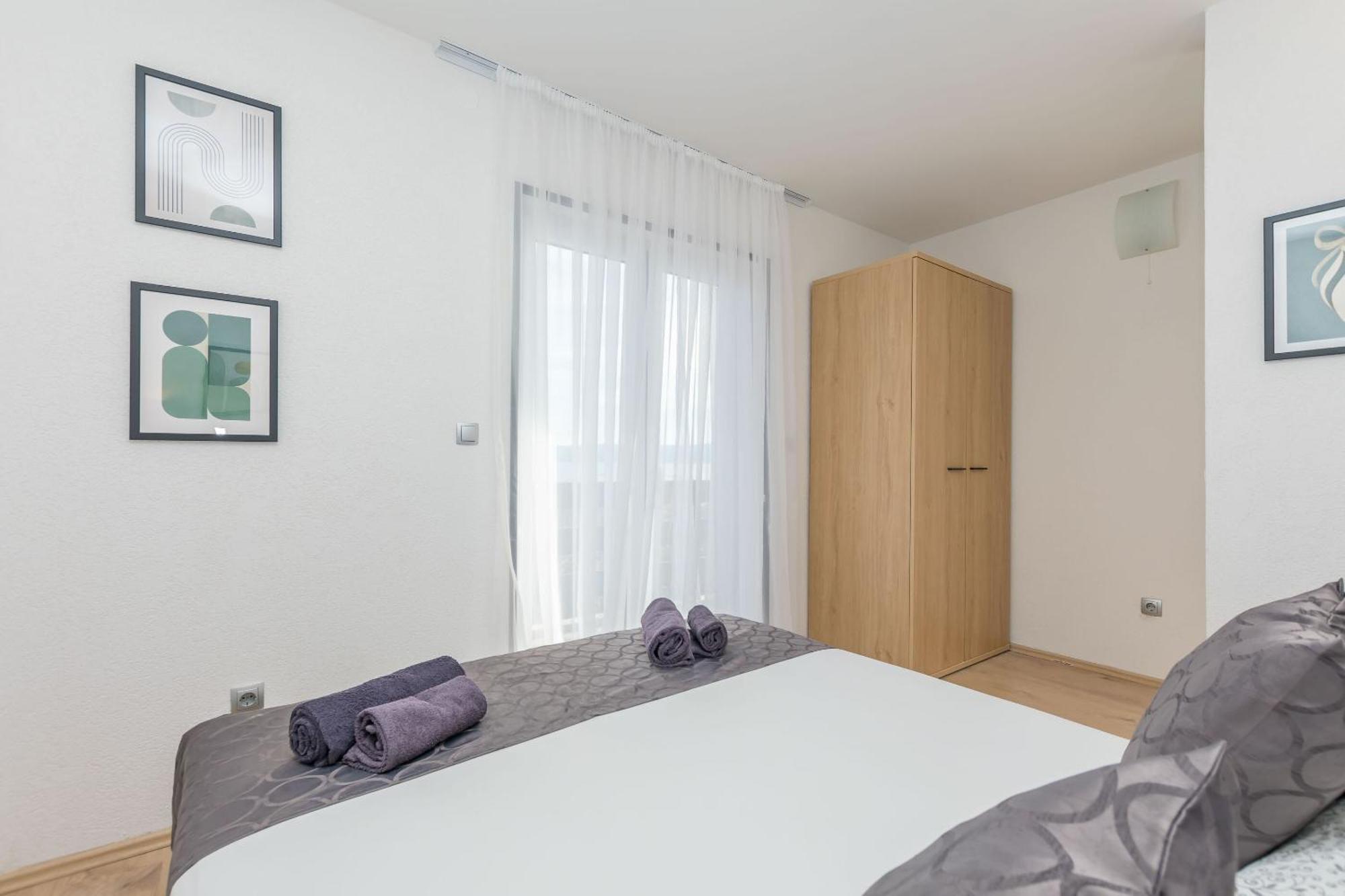 Apartments Mladen Duće 外观 照片